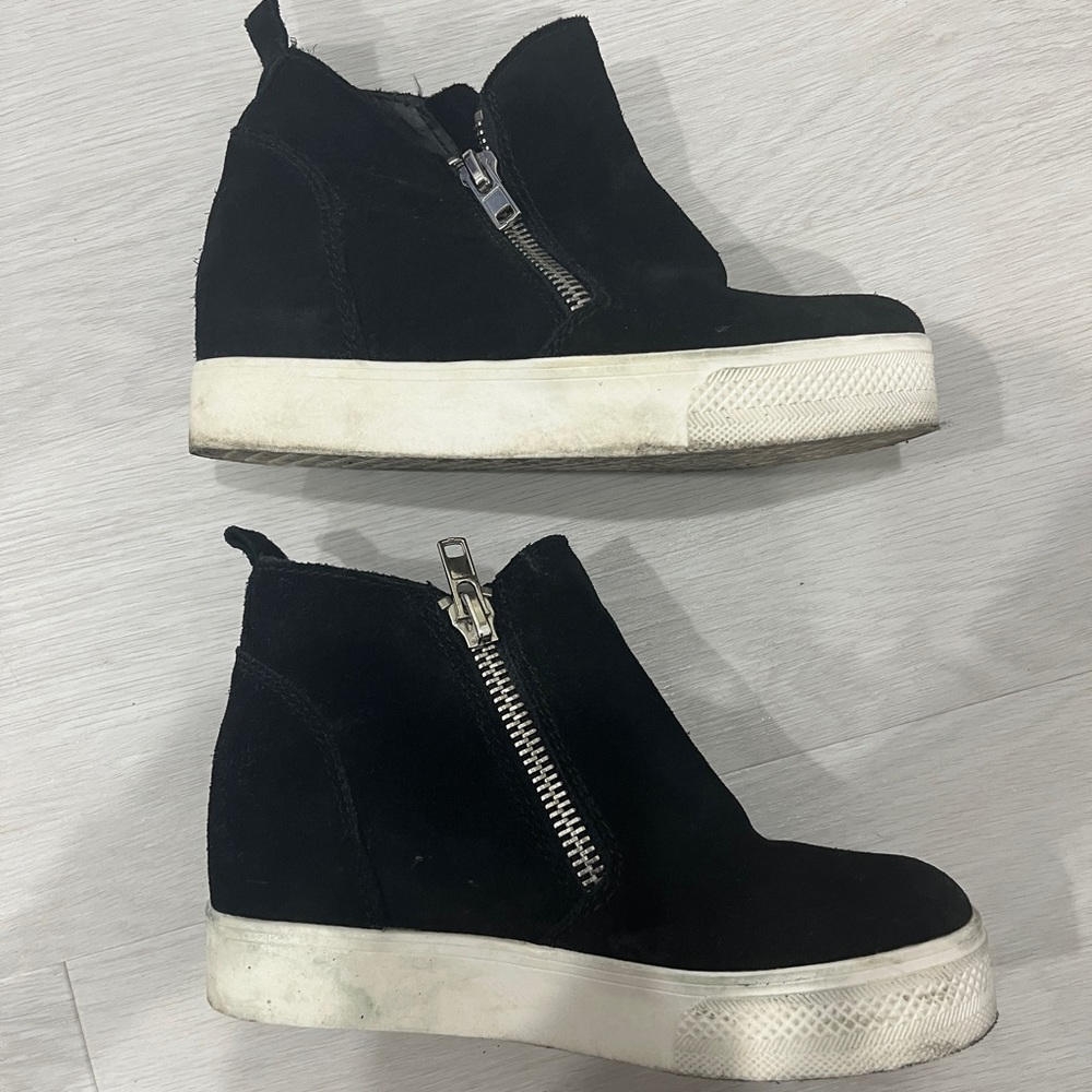 Steve Madden Zipper Platform Suede Sneakers Size 6